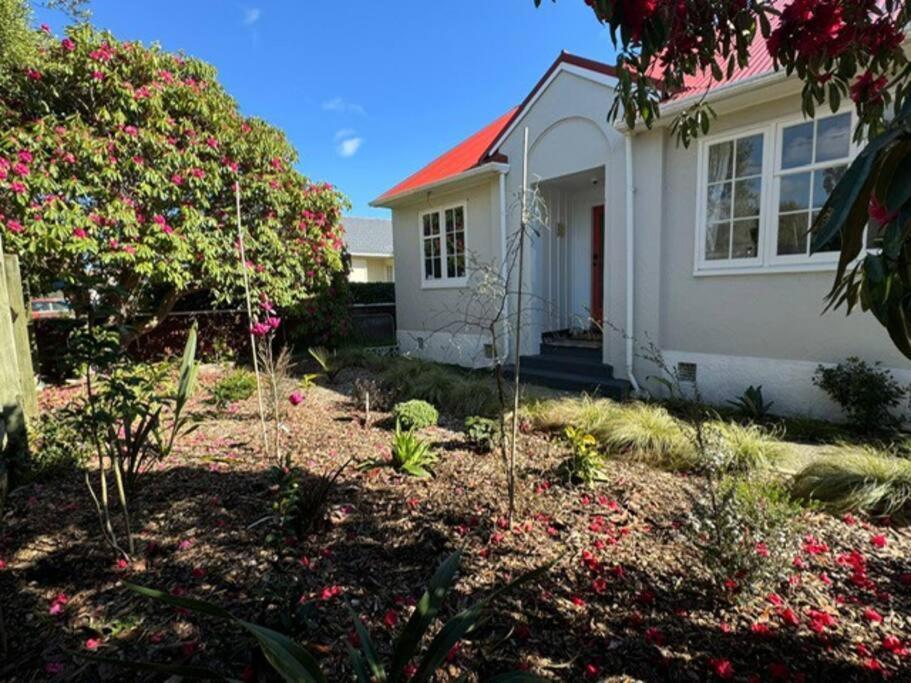 St James Lower Hutt Exterior foto